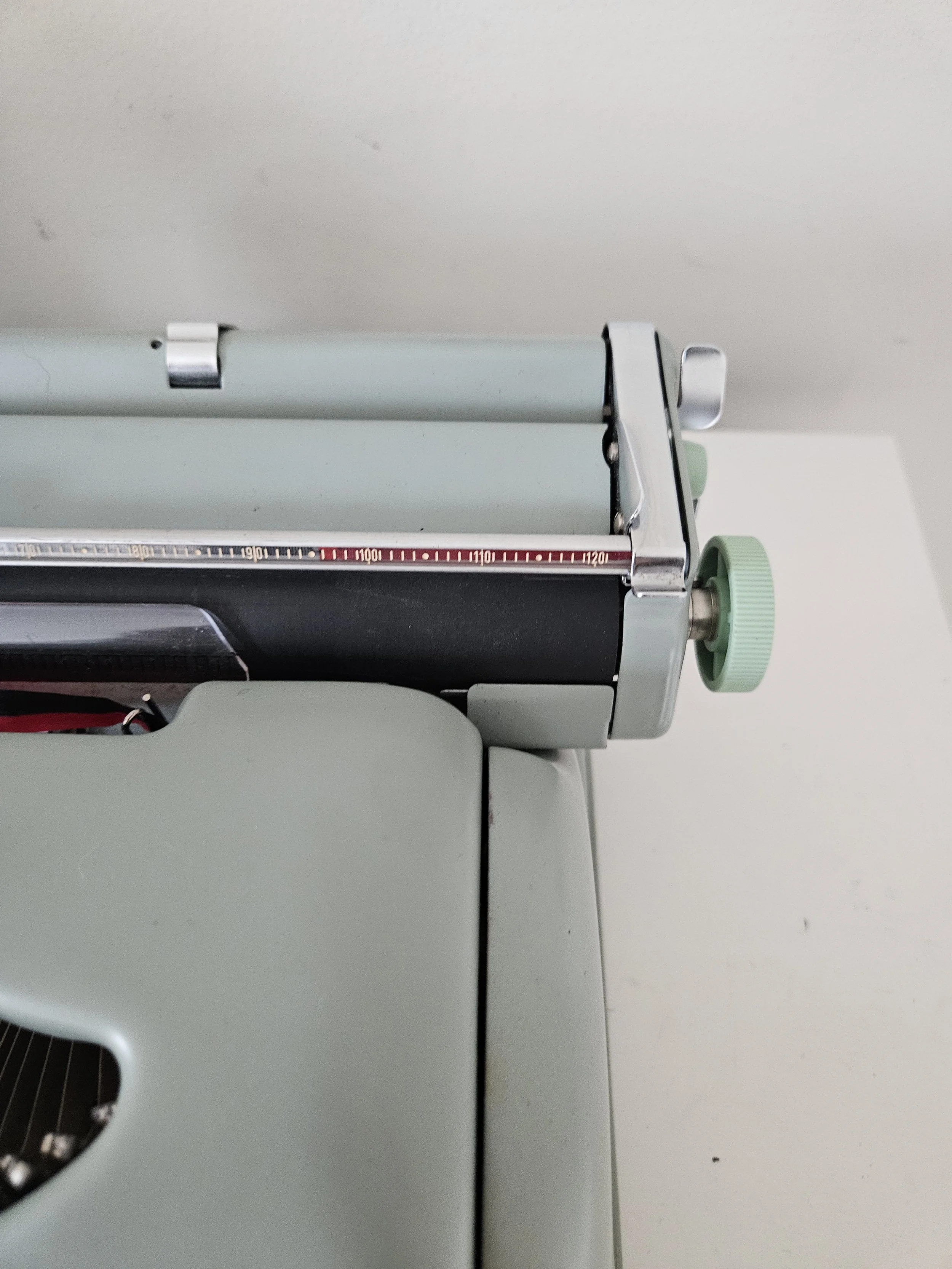 Hermes 3000 vintage typewriter with case and manual, serviced